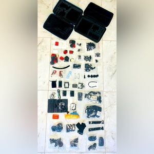 Camera vlogging bundle . Trying to downsize & we only used them once . ✨😁